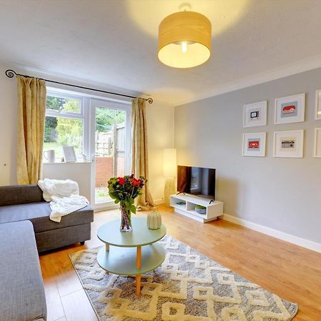 Modern 2 Bed House Sleeps 6 Southam Town Centre - Inspire Homes Ltd Buitenkant foto