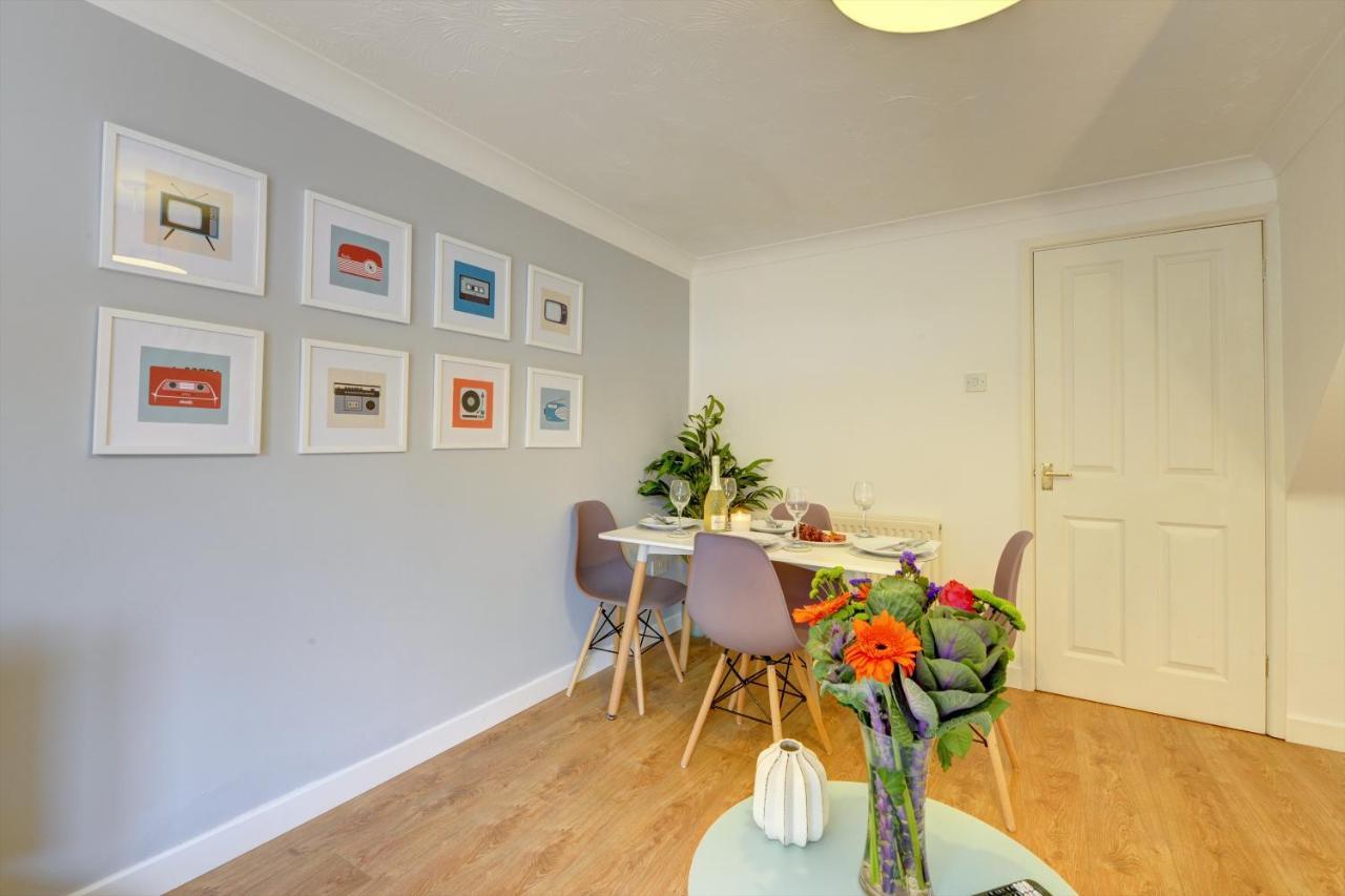 Modern 2 Bed House Sleeps 6 Southam Town Centre - Inspire Homes Ltd Buitenkant foto