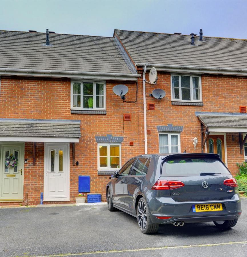 Modern 2 Bed House Sleeps 6 Southam Town Centre - Inspire Homes Ltd Buitenkant foto