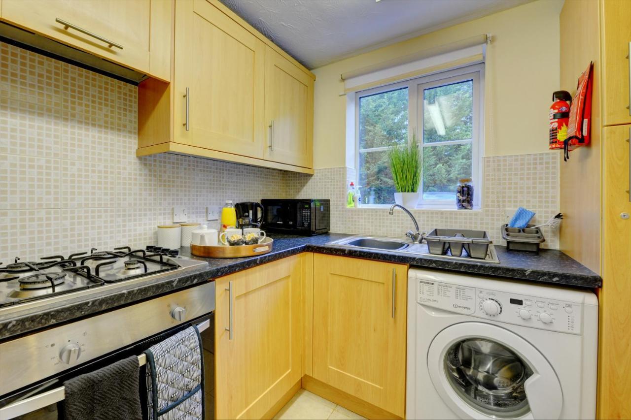 Modern 2 Bed House Sleeps 6 Southam Town Centre - Inspire Homes Ltd Buitenkant foto